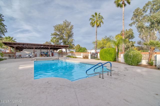 366 S La Canada Dr Unit A, Green Valley, AZ 85614