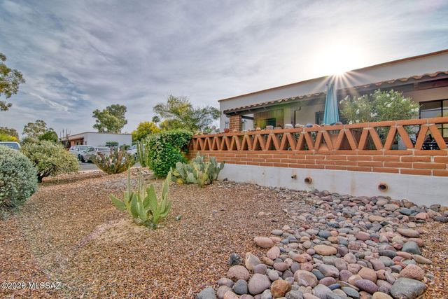 366 S La Canada Dr Unit A, Green Valley, AZ 85614