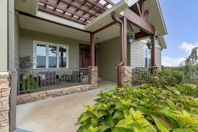2633 Secretariat Avenue, Springdale, AR 72762