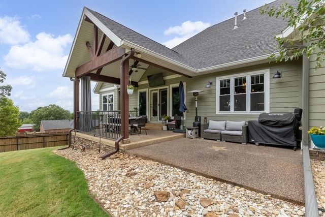 2633 Secretariat Avenue, Springdale, AR 72762