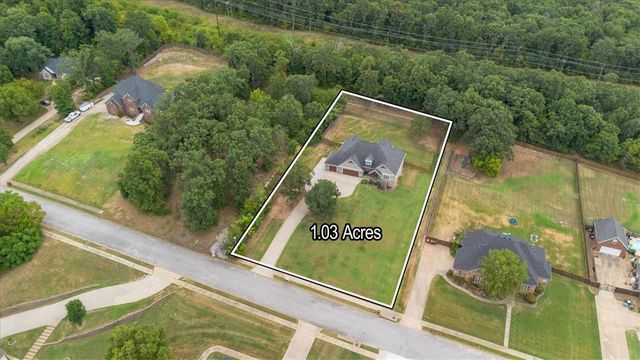 2633 Secretariat Avenue, Springdale, AR 72762