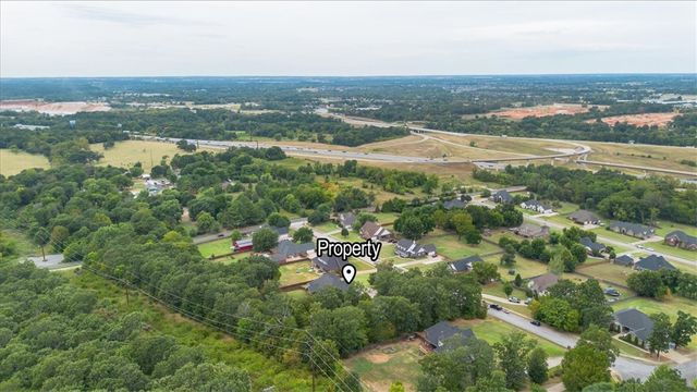 2633 Secretariat Avenue, Springdale, AR 72762