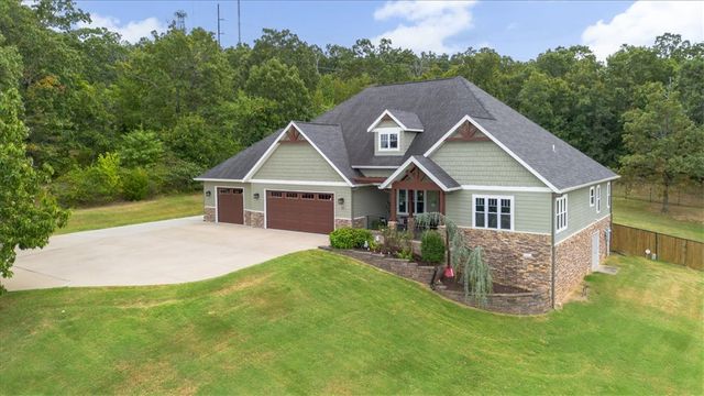 2633 Secretariat Avenue, Springdale, AR 72762
