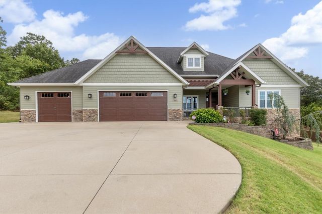 2633 Secretariat Avenue, Springdale, AR 72762