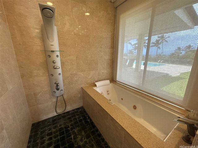 28 Moloaa Street, Honolulu, HI 96825