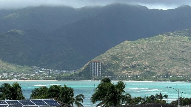 28 Moloaa Street, Honolulu, HI 96825