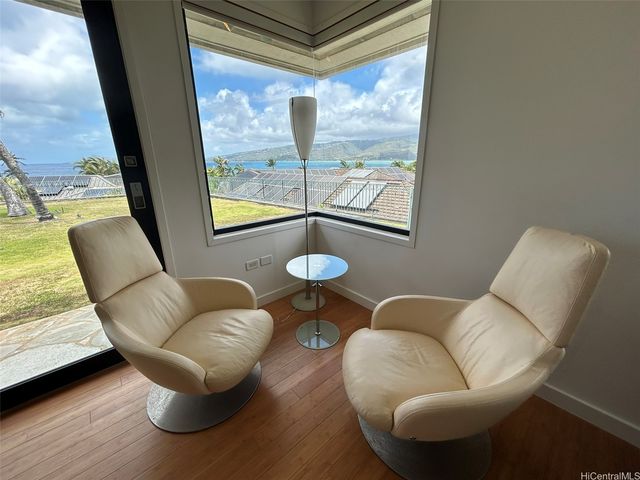 28 Moloaa Street, Honolulu, HI 96825