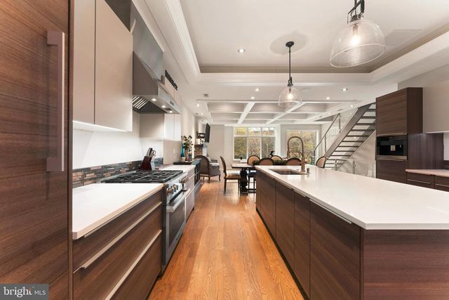 152 VINE ST, Philadelphia, PA 19106