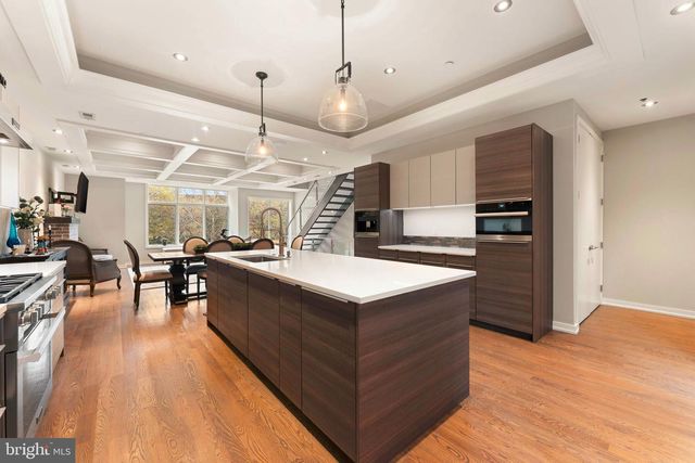 152 VINE ST, Philadelphia, PA 19106