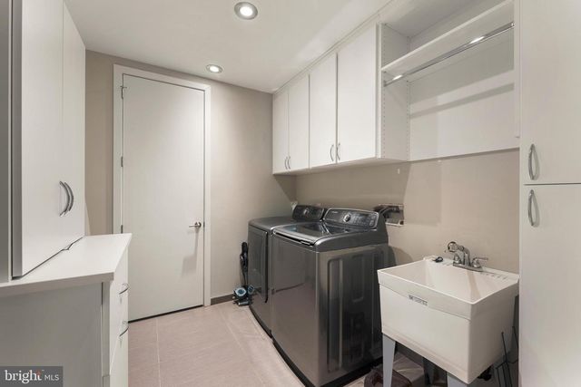 152 VINE ST, Philadelphia, PA 19106