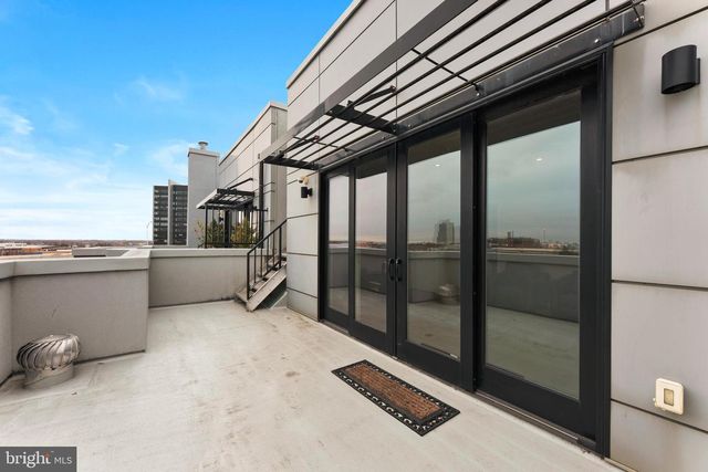 152 VINE ST, Philadelphia, PA 19106