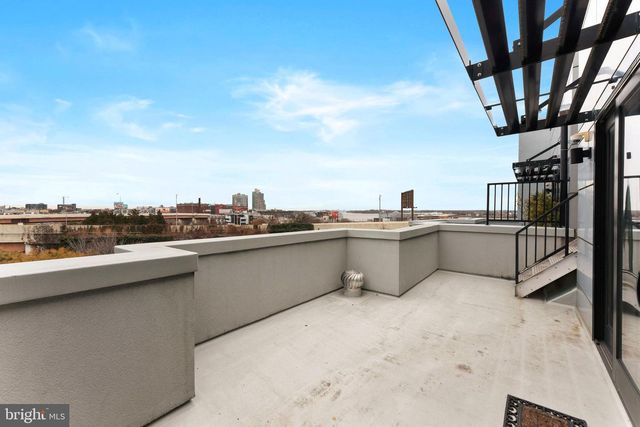 152 VINE ST, Philadelphia, PA 19106