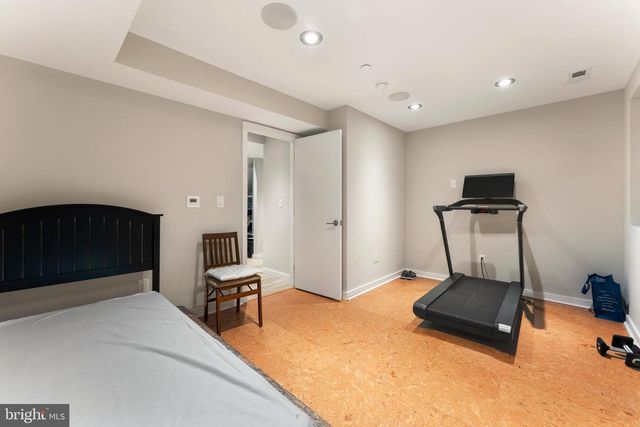 152 VINE ST, Philadelphia, PA 19106