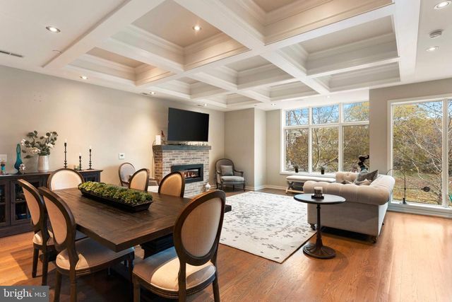 152 VINE ST, Philadelphia, PA 19106