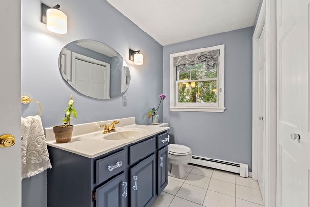 12 Magazine Street, Bedford, NH 03110