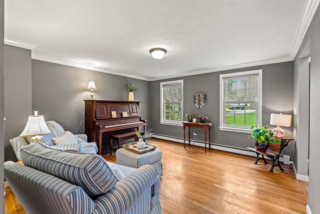 12 Magazine Street, Bedford, NH 03110