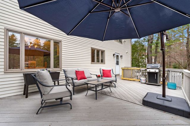 12 Magazine Street, Bedford, NH 03110