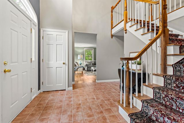 12 Magazine Street, Bedford, NH 03110