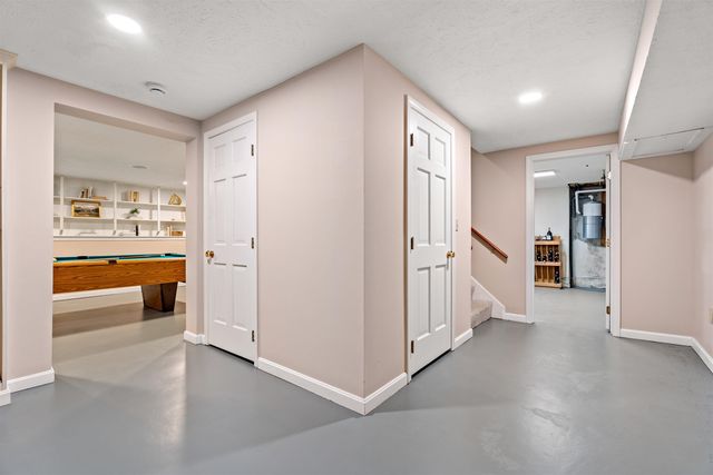 12 Magazine Street, Bedford, NH 03110