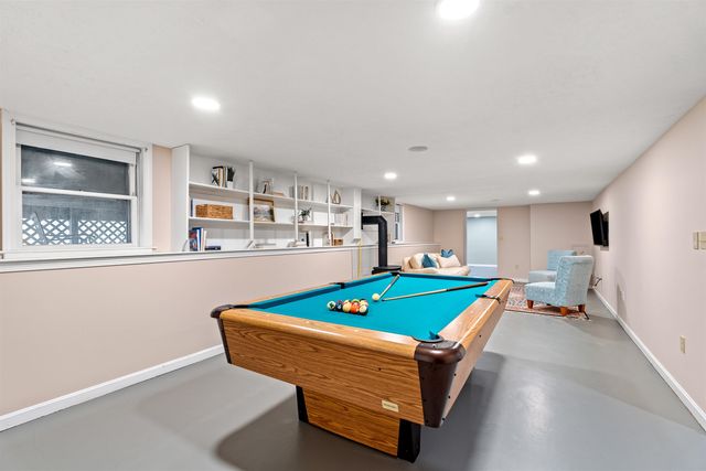 12 Magazine Street, Bedford, NH 03110