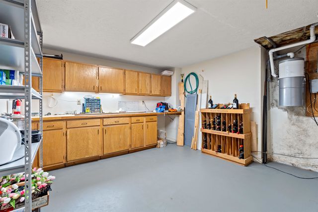 12 Magazine Street, Bedford, NH 03110