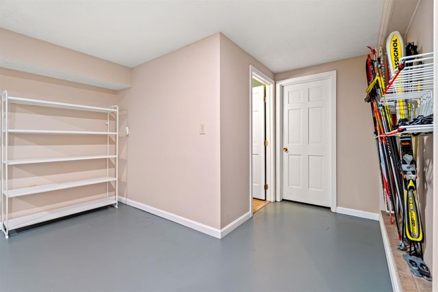 12 Magazine Street, Bedford, NH 03110