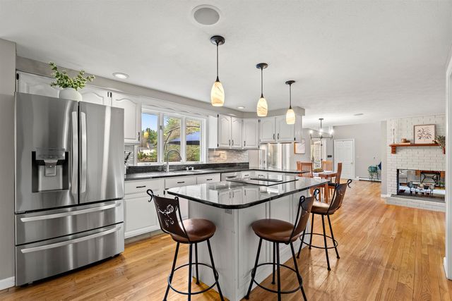 12 Magazine Street, Bedford, NH 03110