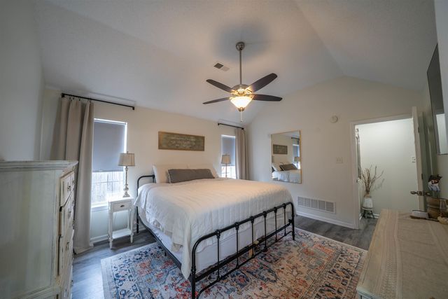 120 CLAY HILLS DR, Oakland, TN 38060