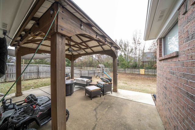 120 CLAY HILLS DR, Oakland, TN 38060