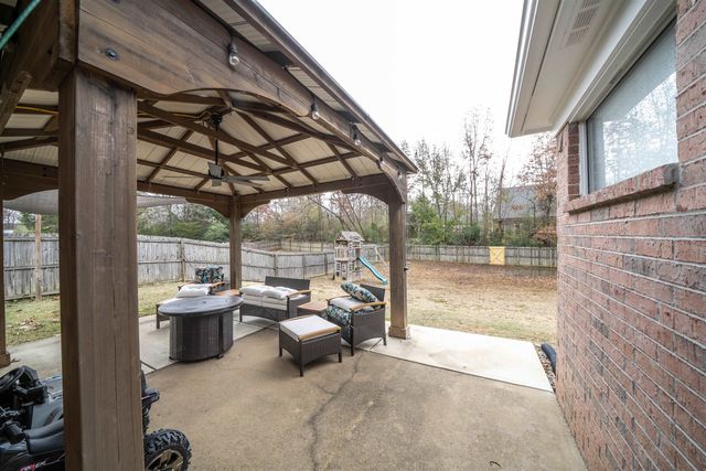 120 CLAY HILLS DR, Oakland, TN 38060