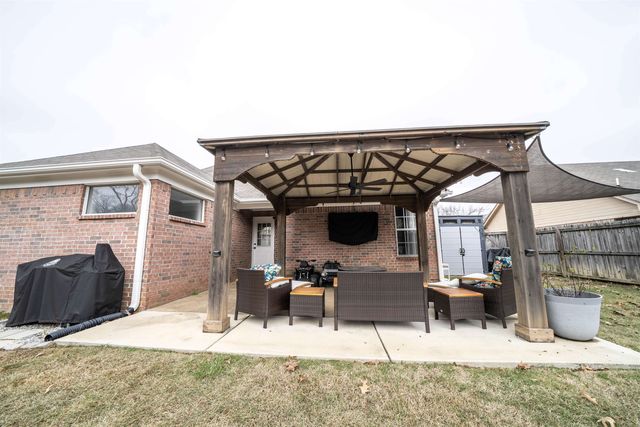 120 CLAY HILLS DR, Oakland, TN 38060