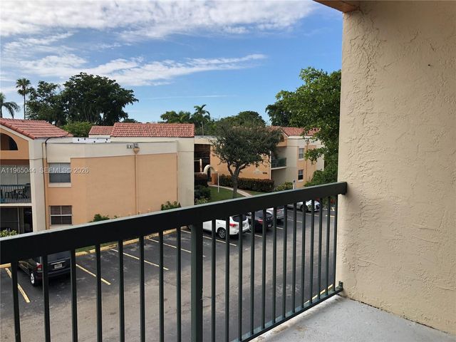 6280 NW 186th St 311, Hialeah, FL 33015