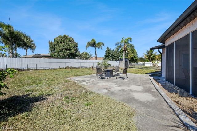 3926 Country Club BLVD, Cape Coral, FL 33904