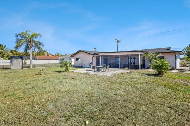 3926 Country Club BLVD, Cape Coral, FL 33904