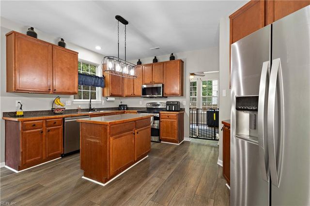 3010 Elmore CIR, Suffolk, VA 23434