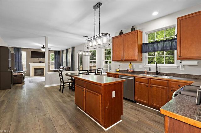 3010 Elmore CIR, Suffolk, VA 23434