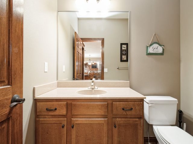 1835 SE Hillside Drive, Ankeny, IA 50021
