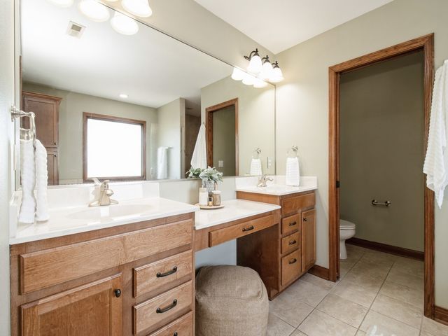 1835 SE Hillside Drive, Ankeny, IA 50021