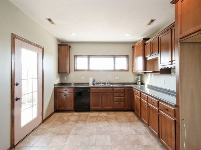 1835 SE Hillside Drive, Ankeny, IA 50021