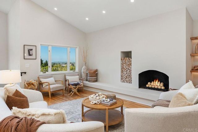 6829 Corintia Street, Carlsbad, CA 92009