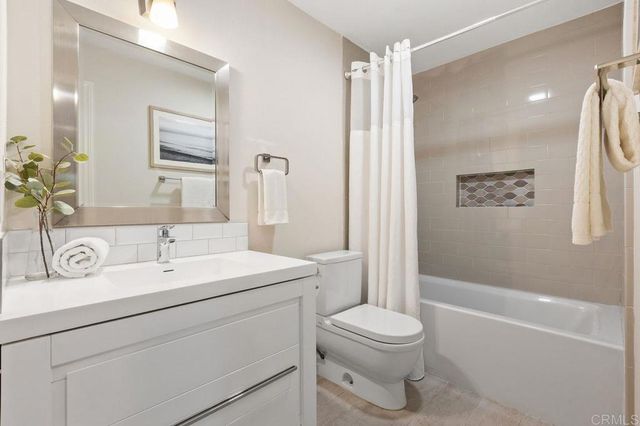 6829 Corintia Street, Carlsbad, CA 92009