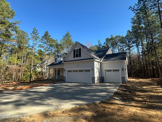 363 Chestnut Drive, Vass, NC 28394