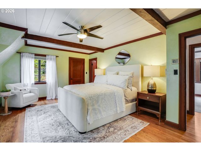 920 FAIRWAY Rd, Lake Oswego, OR 97034