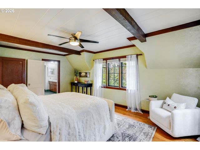 920 FAIRWAY Rd, Lake Oswego, OR 97034