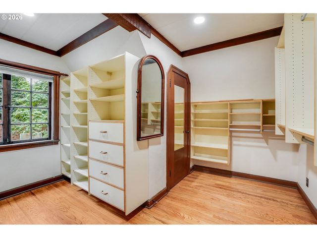 920 FAIRWAY Rd, Lake Oswego, OR 97034