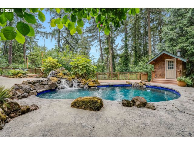 920 FAIRWAY Rd, Lake Oswego, OR 97034