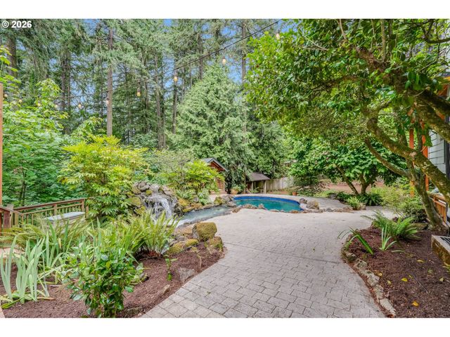 920 FAIRWAY Rd, Lake Oswego, OR 97034