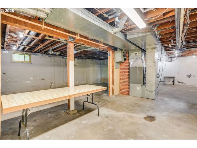920 FAIRWAY Rd, Lake Oswego, OR 97034