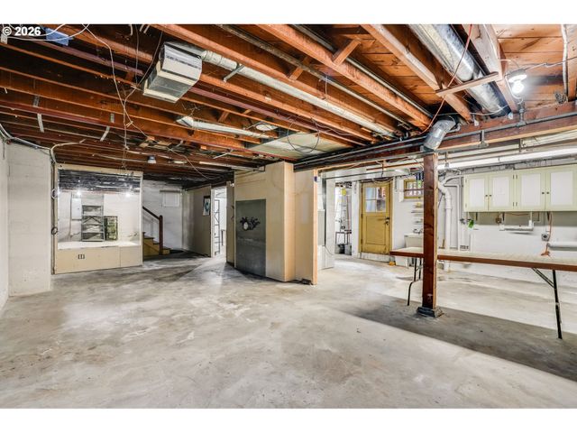 920 FAIRWAY Rd, Lake Oswego, OR 97034
