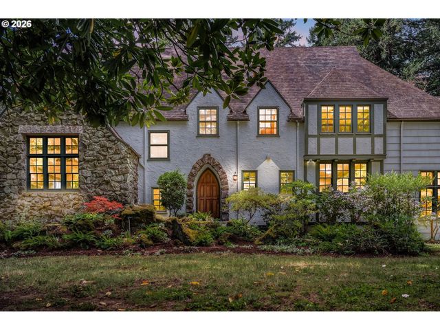 920 FAIRWAY Rd, Lake Oswego, OR 97034